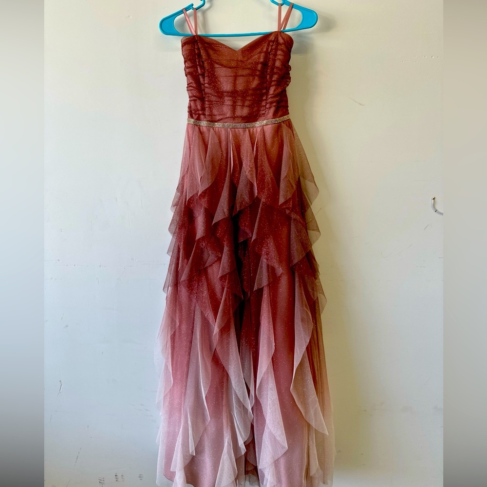 Social Code Pink Tiered Ruffle Tulle Prom Dress Size 5 NEW without tags